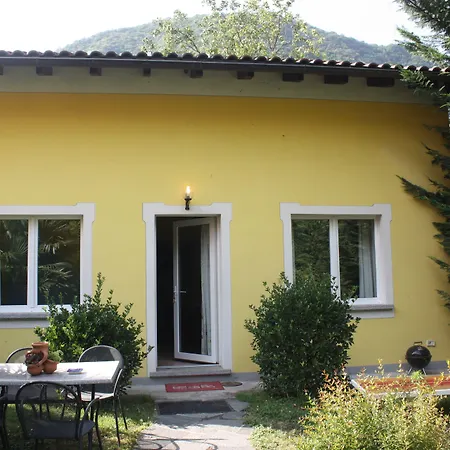 Apartahotel Banana Cannobio