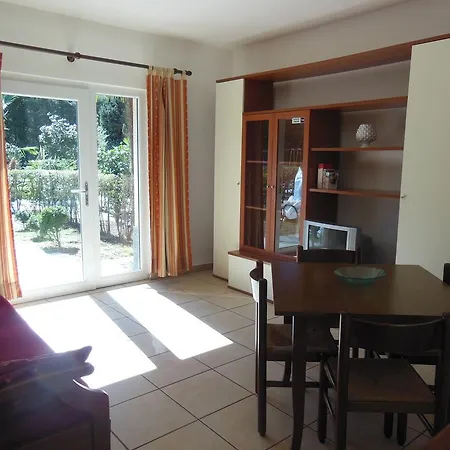 Apartahotel Banana Cannobio