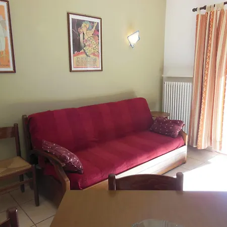 Banana Aparthotel *