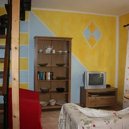 Banana Aparthotel *