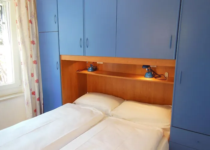 Banana Aparthotel *