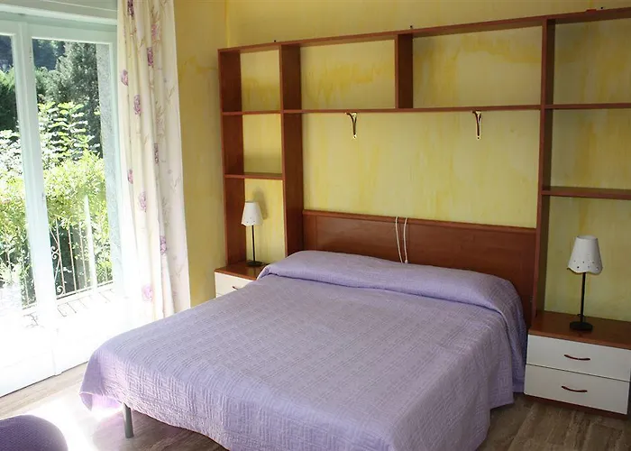 Banana Aparthotel *